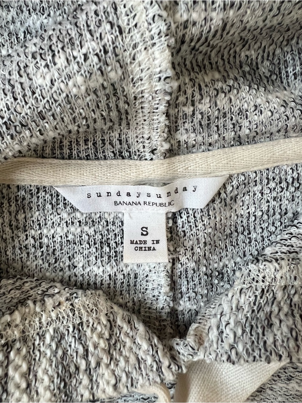 Banana Republic Marled Grey Textured Hoodie - Picture 8 of 8
